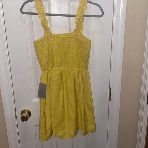 NWT Napean Sea Rd (NSR) yellow Smocked Mini Sundress Ruffled Strap Size Small - Picture 5 of 6